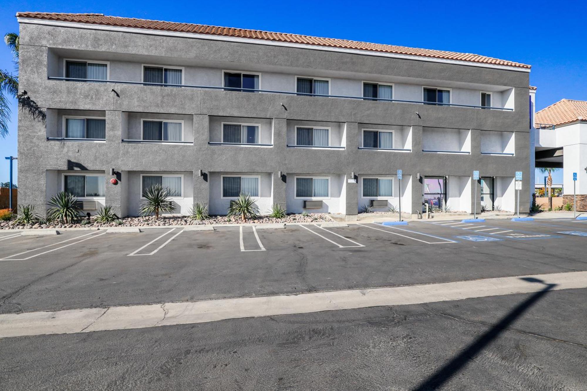 Studio 6 Suites Perris, Ca Esterno foto
